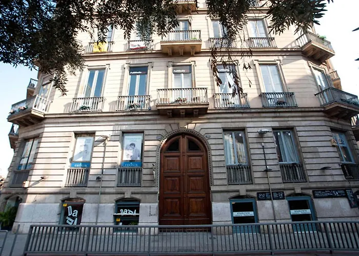 호스탈 Bcn 46 게스트하우스 2*